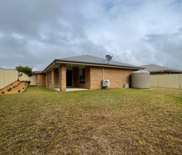 30 Royce Crescent - Photo 2