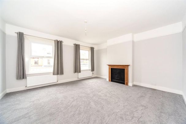 3 bedroom apartment to rent - Photo 1