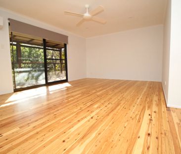 FULLY REFURBISHED, FAMILY HOME - Photo 5