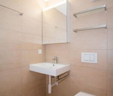 Feel-good oasis: Bright 2.5-room with far view - Photo 3