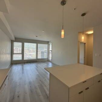 Two bedroom + den at Sirocco 3 (west facing) - Photo 3