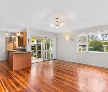 Family home in Hillcrest - Photo 1