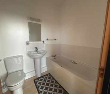 1 bedroom penthouse to rent - Photo 6