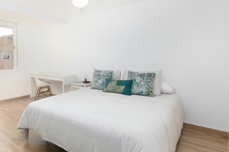 Carrer de Eugenia Viñes, Valencia, Valencian Community 46011 - Photo 3