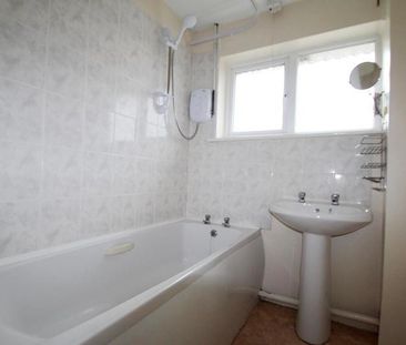 3 bedroom house to rent Frobisher Close, Huntingdon, PE29 - Photo 5