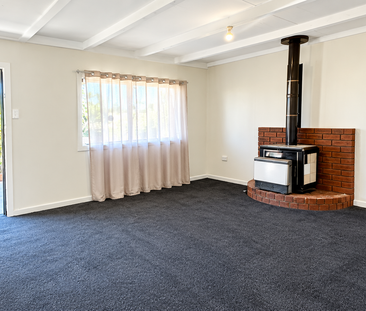 Renovated character home with a huge shed! - Photo 1