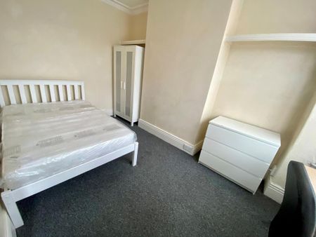 4 bedroom house share to rent - Photo 5