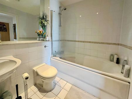 2 bedroom apartment to rent - Photo 4