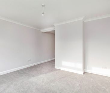 3 Bed Semi-Detached House, Clifton Crescent, S9 - Photo 2