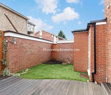 Carlisle Close, Kingston Upon Thames, KT2 - Photo 6