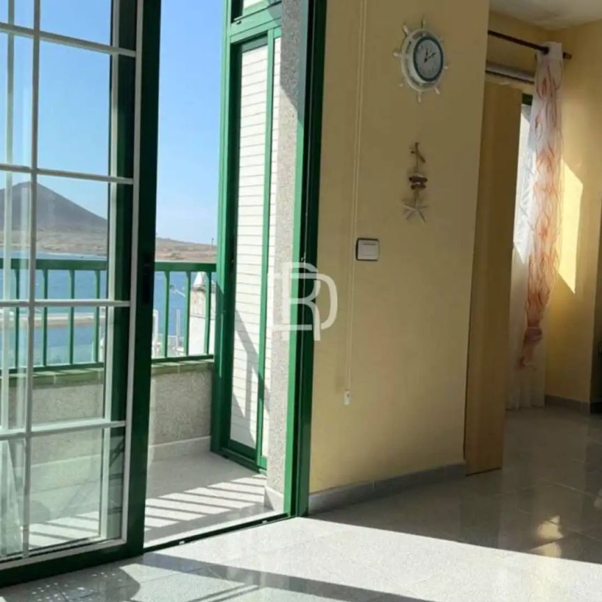 Piso de alquiler en Calle Carmen Nobrega, 26, El Médano - Photo 1