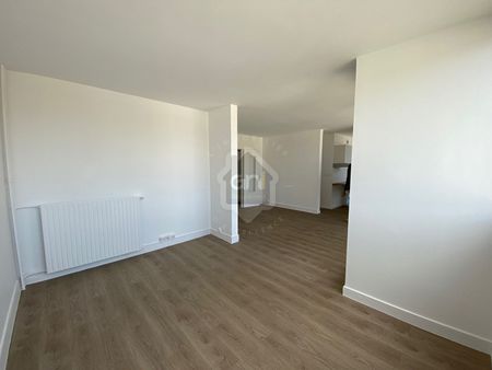 Chaville : appartement 4 pièces 67 m2 refait à neuf, au 9ème étage avec balcon, - Photo 2