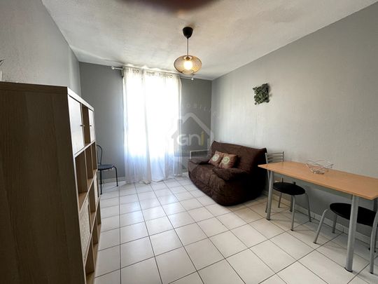 A LOUER AVIGNON ST LAZARE STUDIO MEUBLE AVEC PARKING FERME, - Photo 1