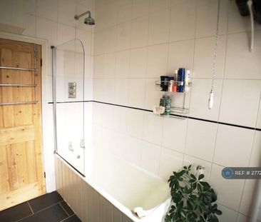 3 bedroom maisonette to rent - Photo 4