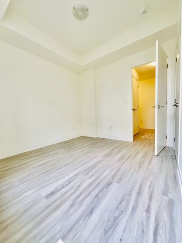 For Lease - 8 Steckley House Lane Unit# 212, Richmond Hill, Ontario - Photo 3