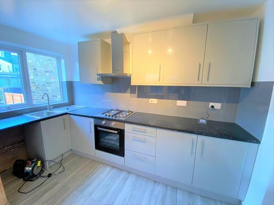 3 bedroom terraced house to rent - Photo 1