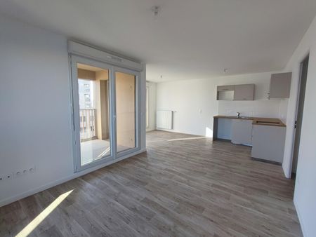 location Appartement T3 DE 64.3m² À BOBIGNY - Photo 2