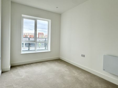 Edgware - Photo 3