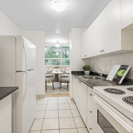 48 Grenoble Drive - Photo 3