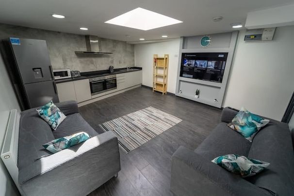 Studio Flat, Birmingham, B29 - Photo 1