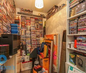 1 bed Apartment for Rent - Photo 2
