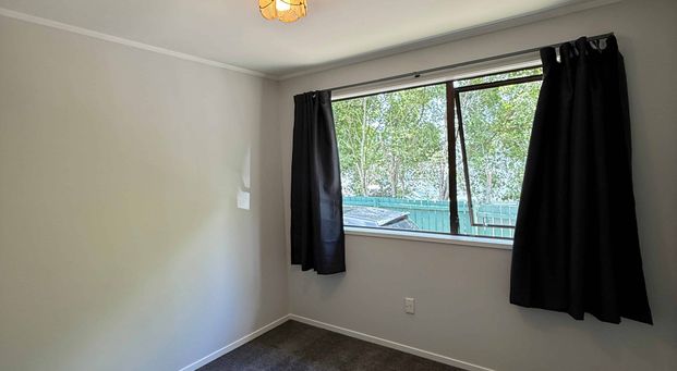 Charming 3-Bedroom Home for Rent in Ranui - Photo 1