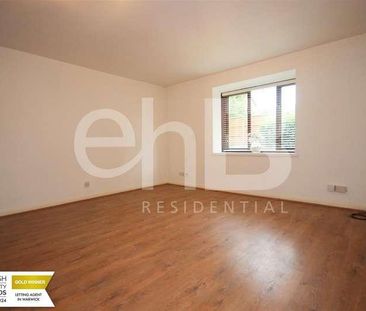 Spring Pool, Warwick, CV34 - Photo 1