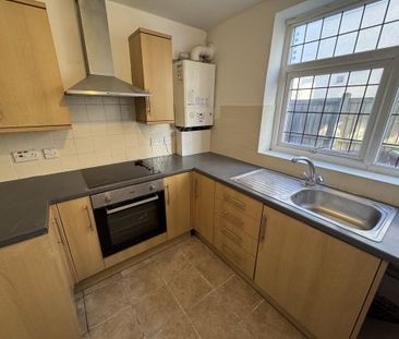 2 bedroom flat to rent - Photo 4