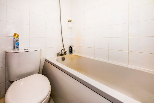 2 bedroom house to rent - Photo 1