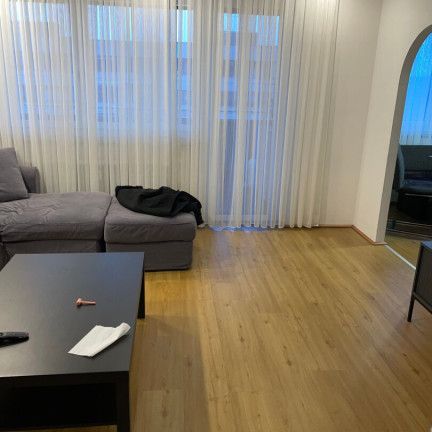 Großzügige 3‑Zimmer‑Wohnung in Haid mit Loggia, Parkplatz und laufender Sanierung – leer übergeben ab 02/2026! - Photo 1