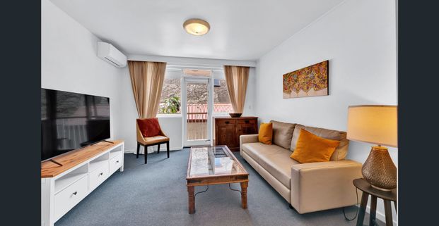 Prized Elwood Address - FULLY FURNISHED - Photo 1