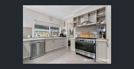 Renovated Home in Central Morwell - Photo 5