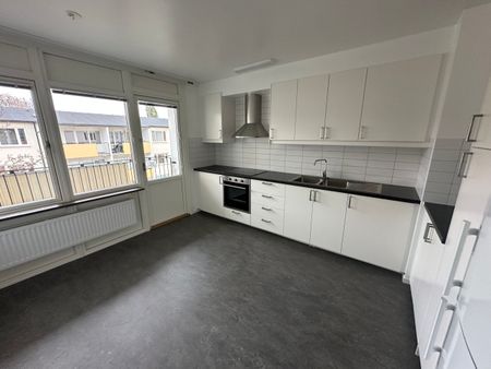 Kungsfågelgatan 44 -2rok(lgh 1221) - Photo 5