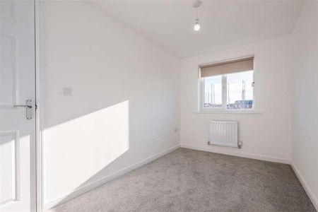 Alexandra Close, Grimsby, DN31 - Photo 5