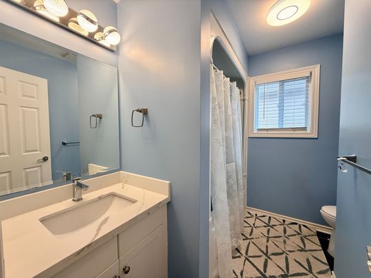 For Lease - 861 Oakcrossing Road, London North, Ontario - Photo 1