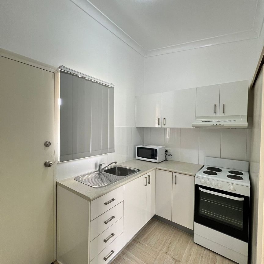 9/19-27 Boronia Street, 2142, South Granville Nsw - Photo 1