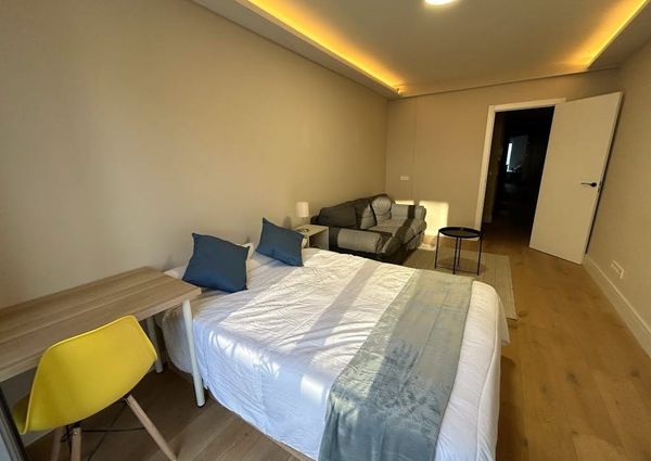 Calle de Colmenares, Madrid, Community of Madrid 28004