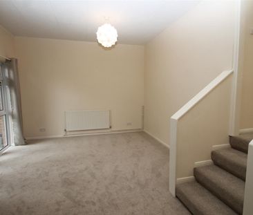 Cotswold Way, High Wycombe - Photo 2