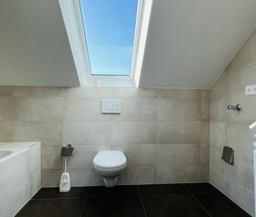 Totalsanierte 2.5-Zimmer-Wohnung mit Balkon und eigenem Waschturm - Foto 1