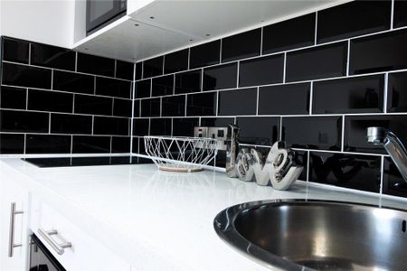 Property to rent - Photo 4