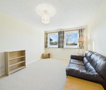 Flat to rent on - Photo 1