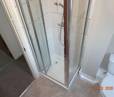 3 bedroom apartment to rent - Photo 4