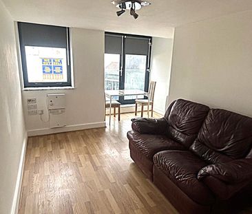 £800 PCM, Furnished One Bedroom First Floor Flat in The Cube, Cowbr... - Photo 1