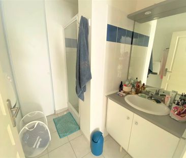 Location Appartement 2 pièces 45m² MARSEILLE 5ème - Photo 6