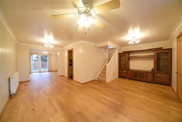 4 bedroom link detached house to rent - Photo 1