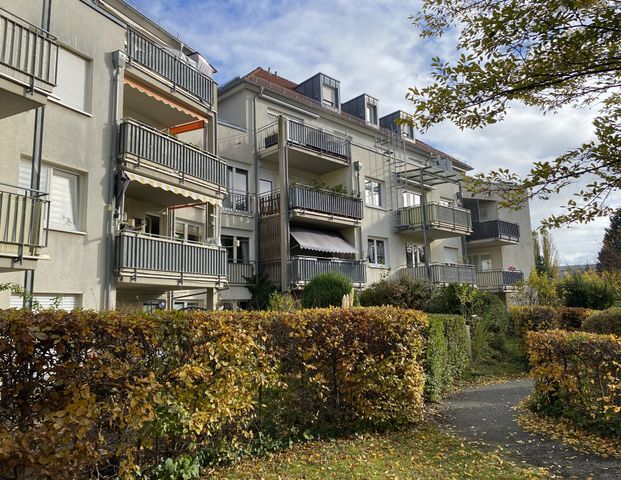 Gemütliche 1,5 Raum-Maisonettewohnung im Dachgeschoss mit Balkon und TG-Stellplatz sucht Mieter! - Photo 1