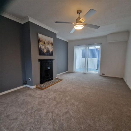 3 bedroom semi-detached house to rent - Photo 3