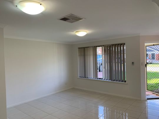 Spacious Family Living Awaits in Canning Vale – No Registration Needed for Home Open&excl; - Photo 1