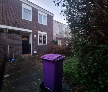 4 Bed Terraced House, Moody Street, E1 - Photo 3