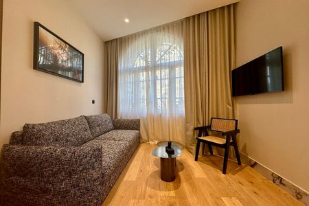 Appartement à louer rue de Rennes, Paris 6ème - Photo 4